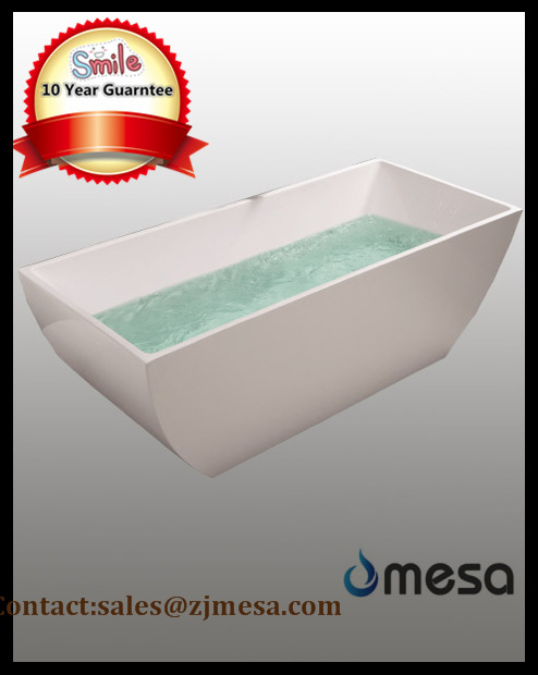 (3) MEC3045-- Freestanding Polish Chrome Acrylic Rectangular Bath Tub.jpg