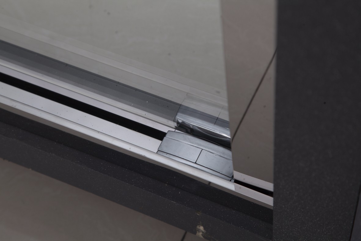 BXG-84 Classic Style Bathroom Stainless Steel Sliding Shower Door4.JPG